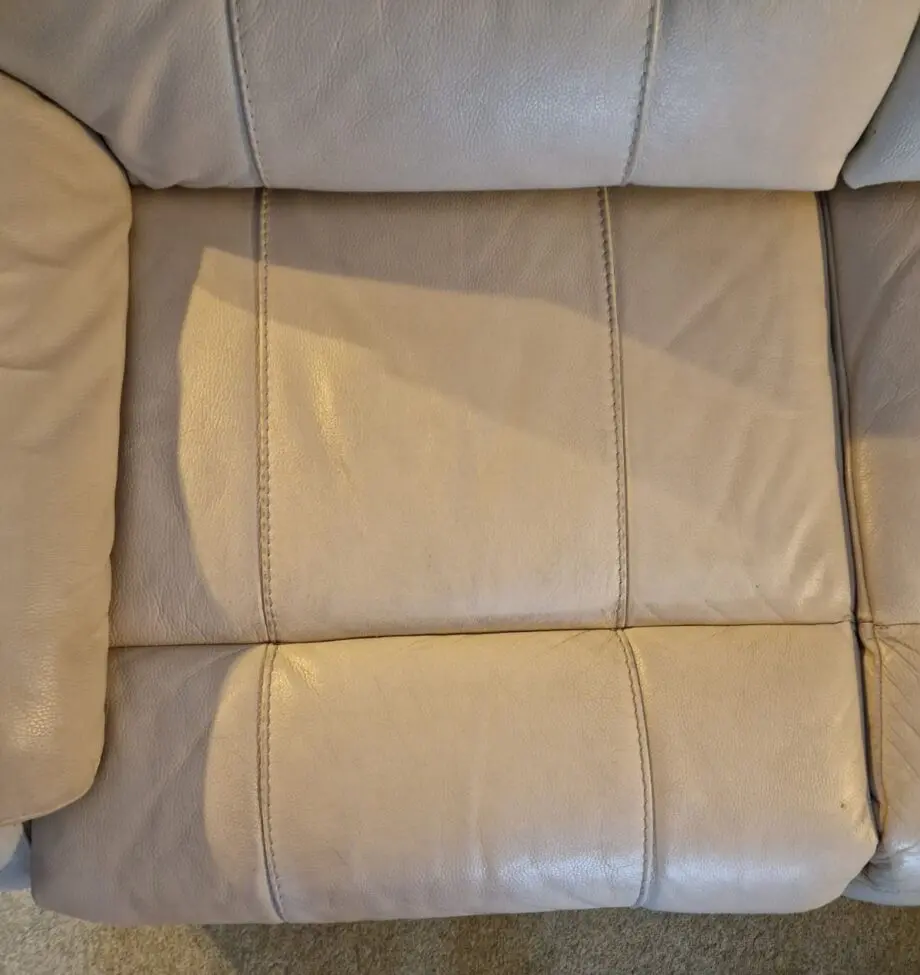 2 x 3 seater leather sofas with electric recliners Woodford Halse, Northants