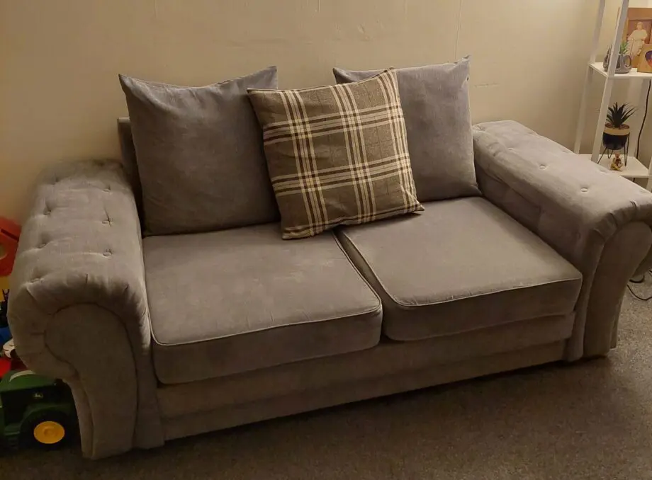 Large 2 seater settee and chair