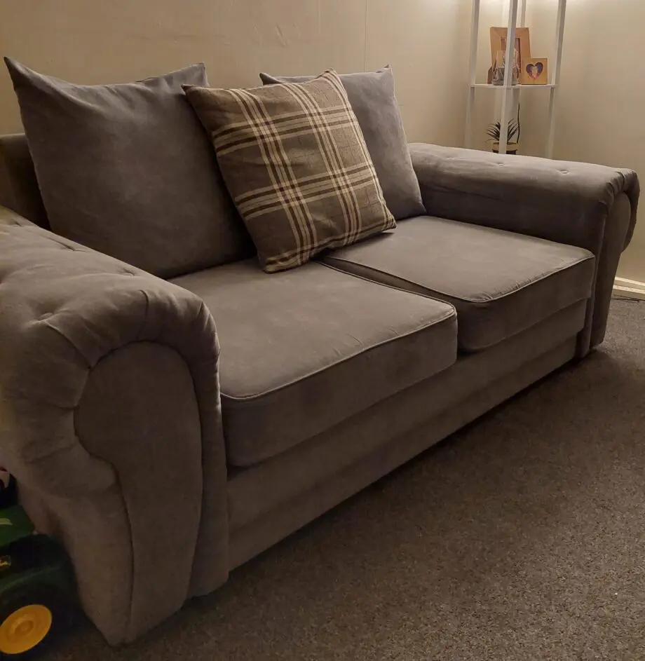 Large 2 seater settee and chair