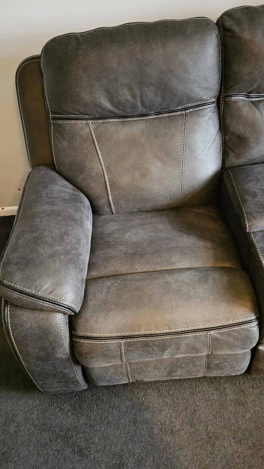 Vinson 2 seater smart power recliner - EIG 001 colour is graphite.