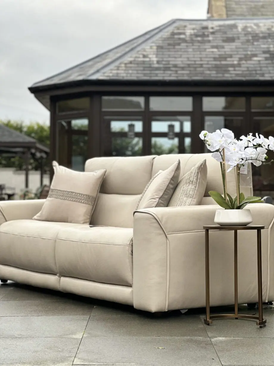 Custom 1 of 1 Italian Ava Oyster Grey electric reclining unit Grey 2 seater. RRP £4060.00