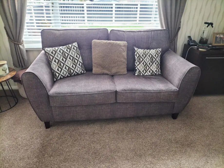 2 sofas