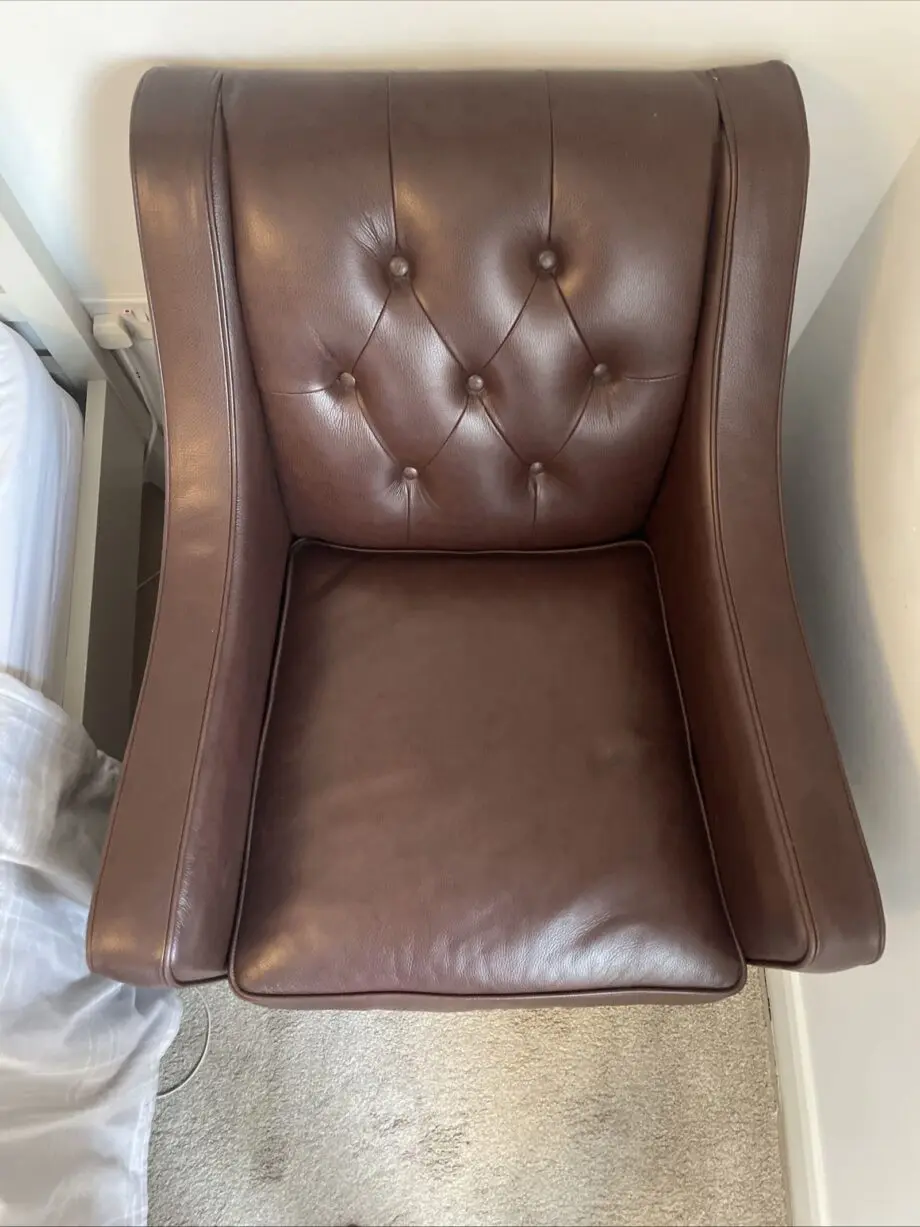Multiyork leather buttoned arm chair