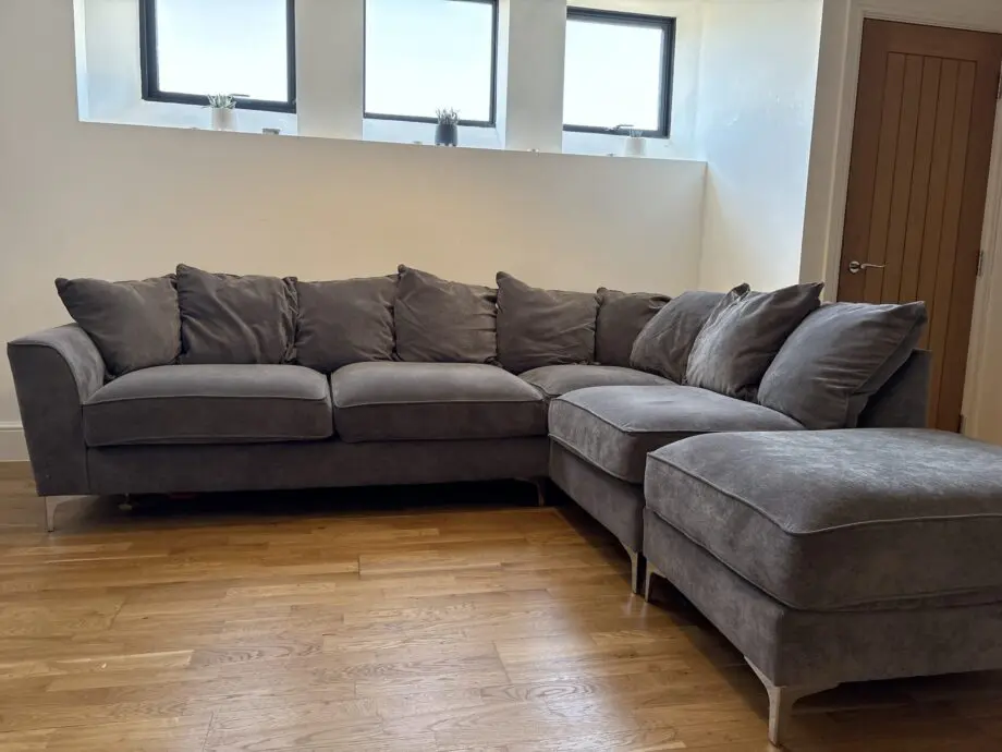 Grey 4-seater Corner Sofa with Footrest/Additional Seat