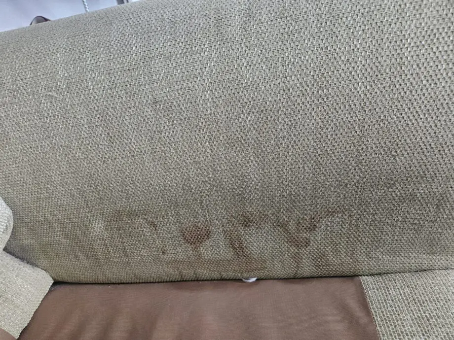 Next light green cuddle love sofa. 1/ 2 person.