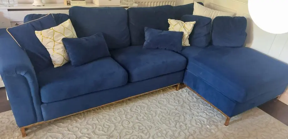 Beliani navy velvet L-shape sofa
