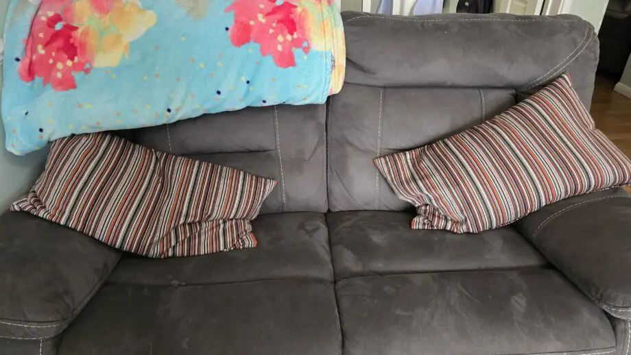 Harvey's Recliner Sofa Set