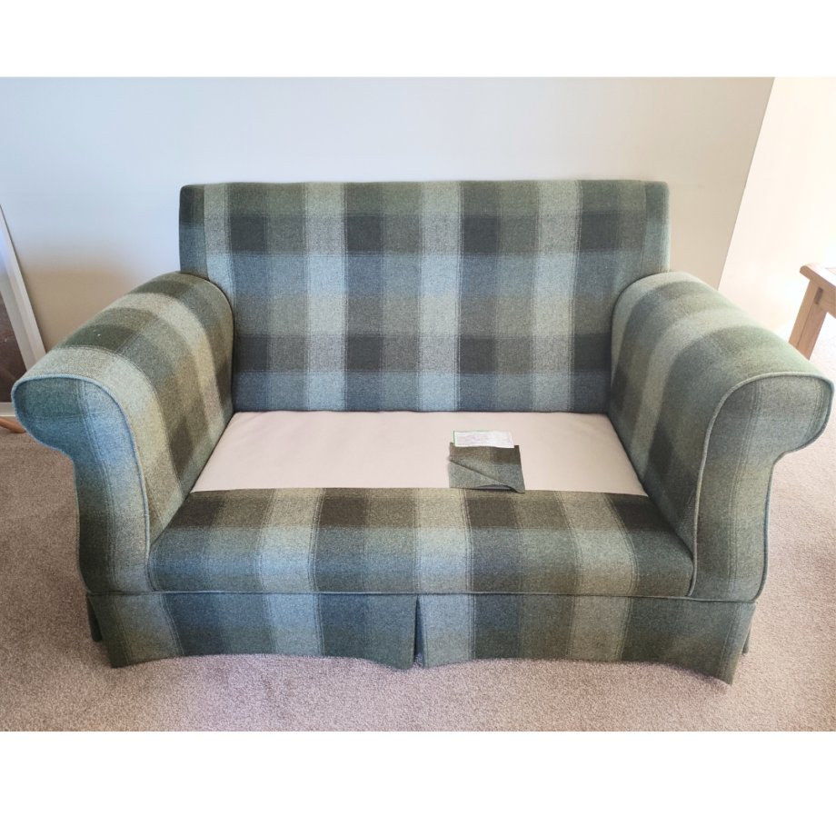 EXCELLENT CONDITION LAURA ASHLEY PADSTOW Small 2 Seater Sofa