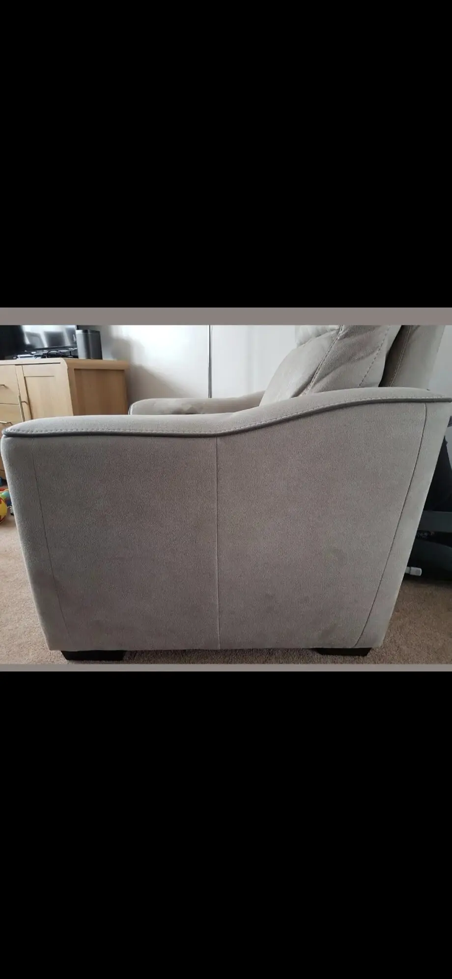 Recliner armchair