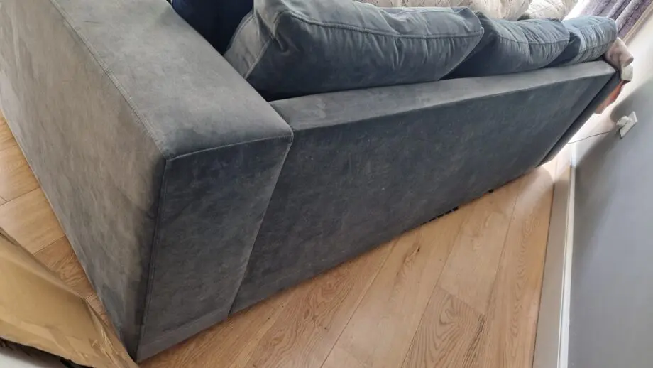 Raft Manhattan Sofa in Excellent Condition